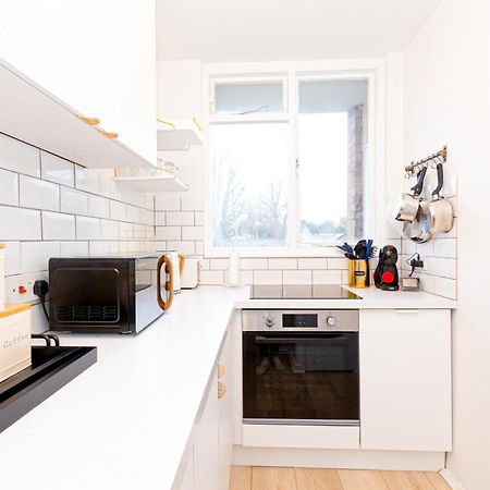 Charming Studio With Balcony In Putney, 5 Min Tube London Exterior photo
