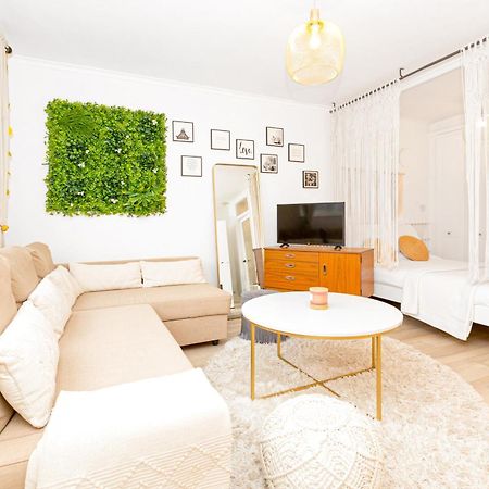 Charming Studio With Balcony In Putney, 5 Min Tube London Exterior photo