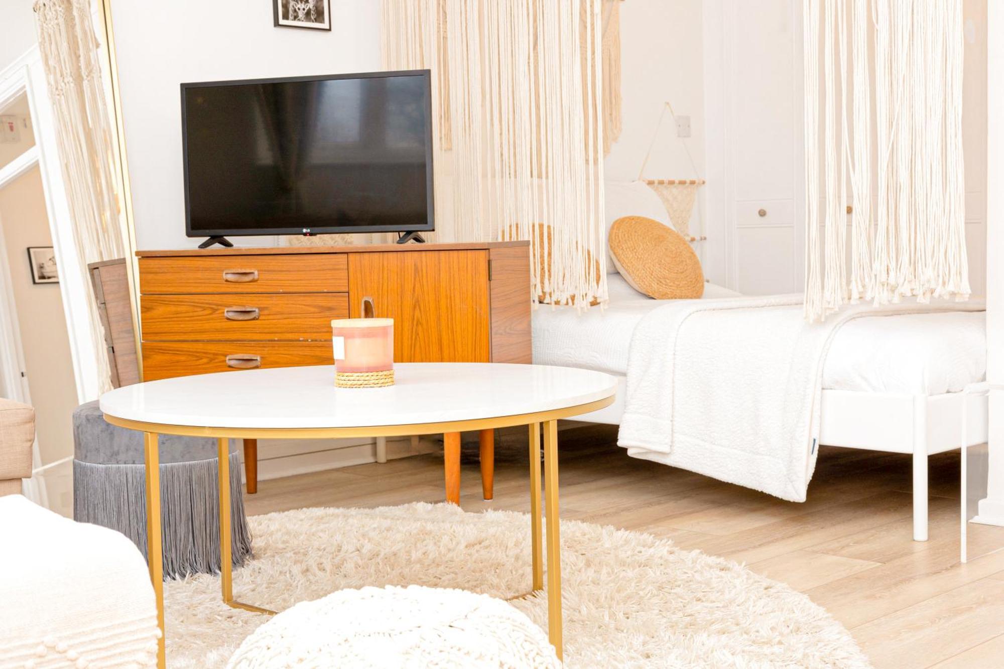 Charming Studio With Balcony In Putney, 5 Min Tube London Exterior photo